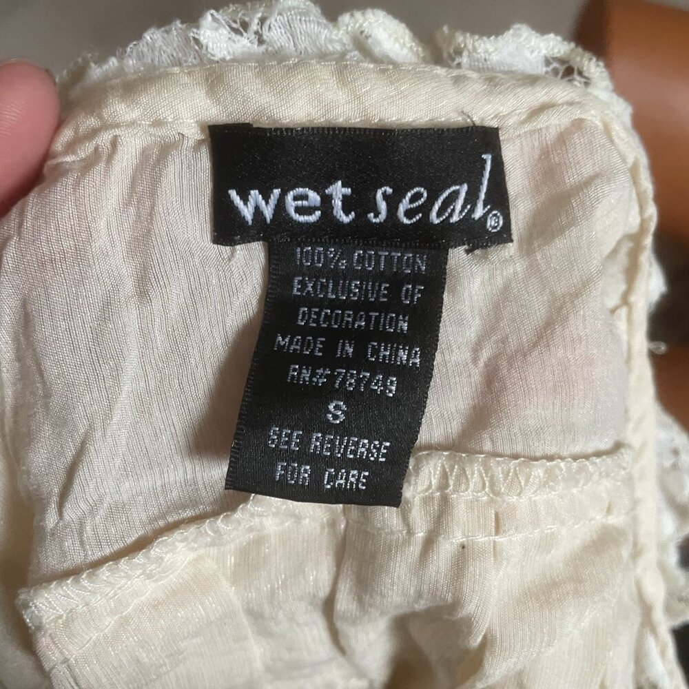 Wet Seal Ivory Lace Cropped Vest – Size Small - Picture 3 of 3
